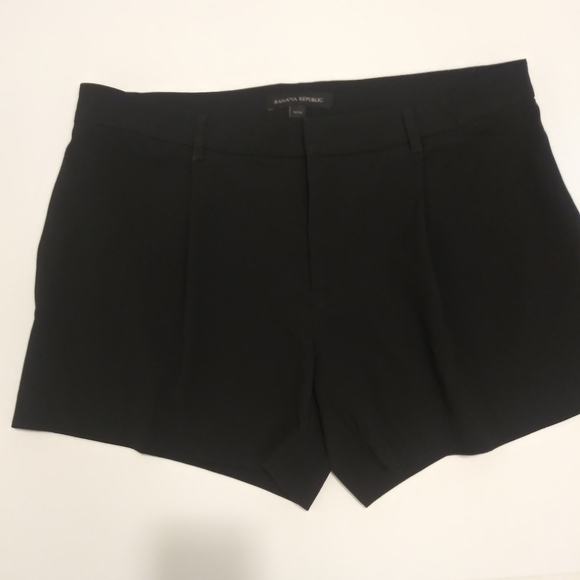 Banana Republic Black Trouser Shorts - Picture 3 of 7